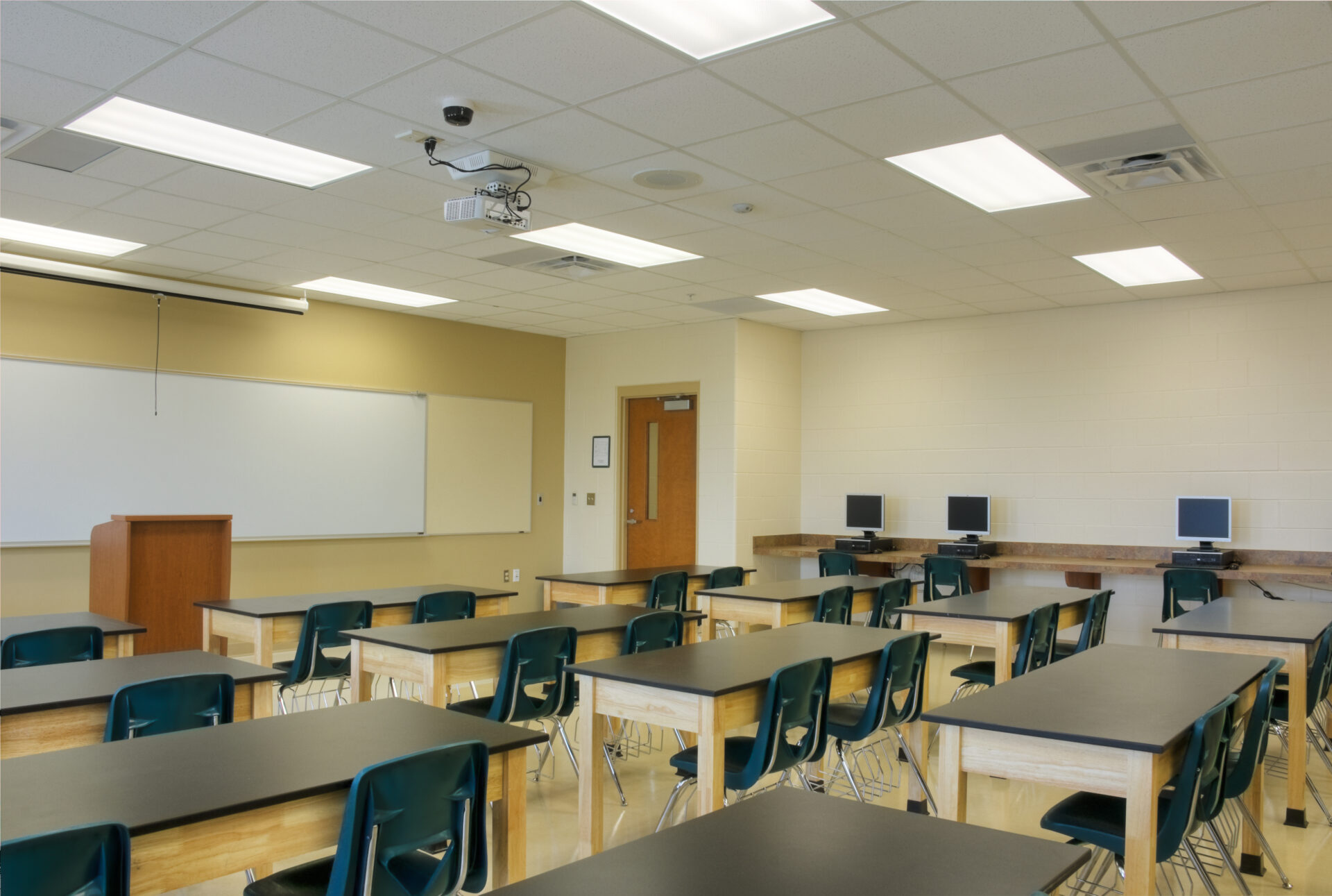 HDR of Classroom